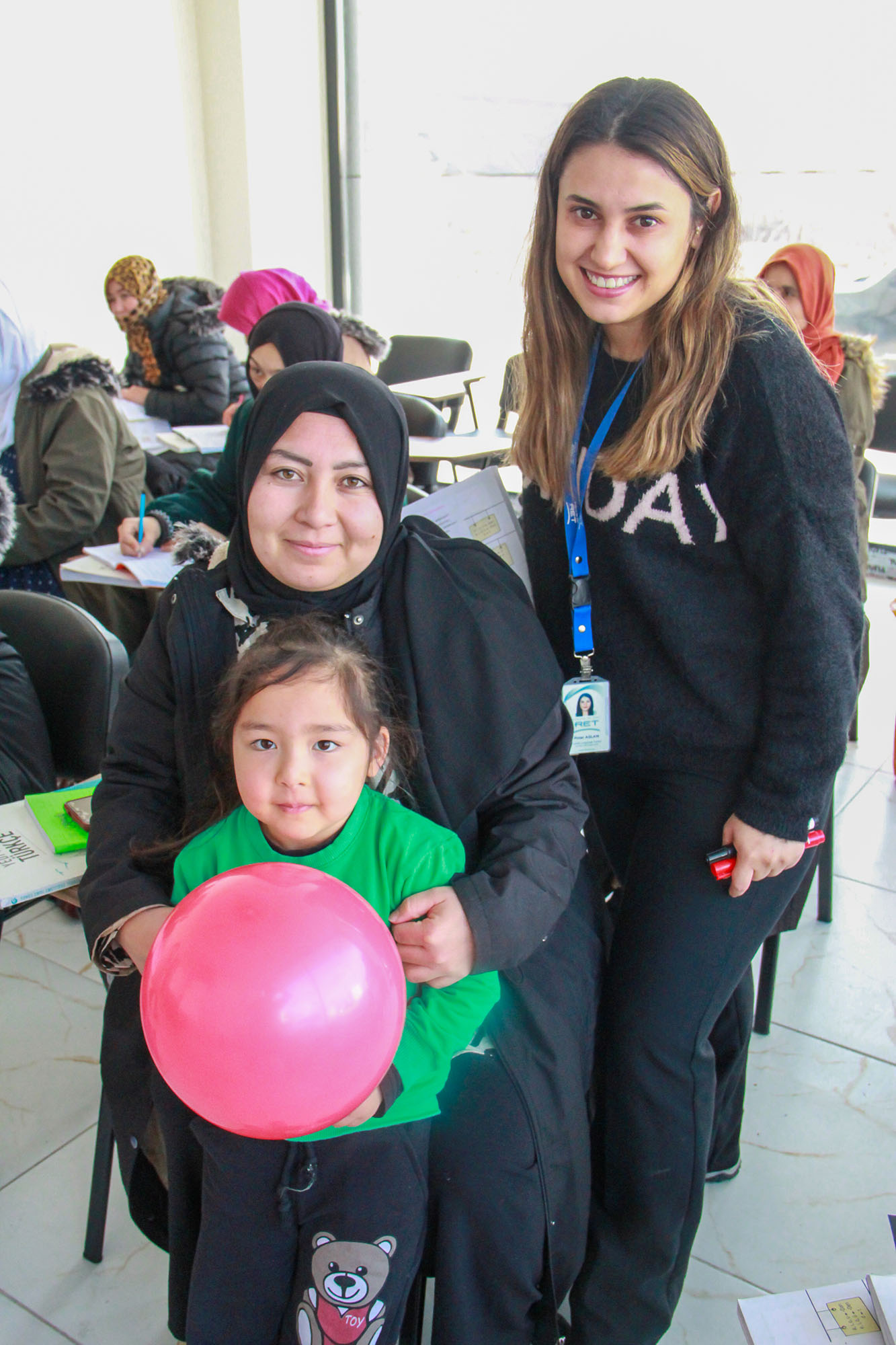 With RET’s Help, Zehra Steps into a New Life in Türkiye
