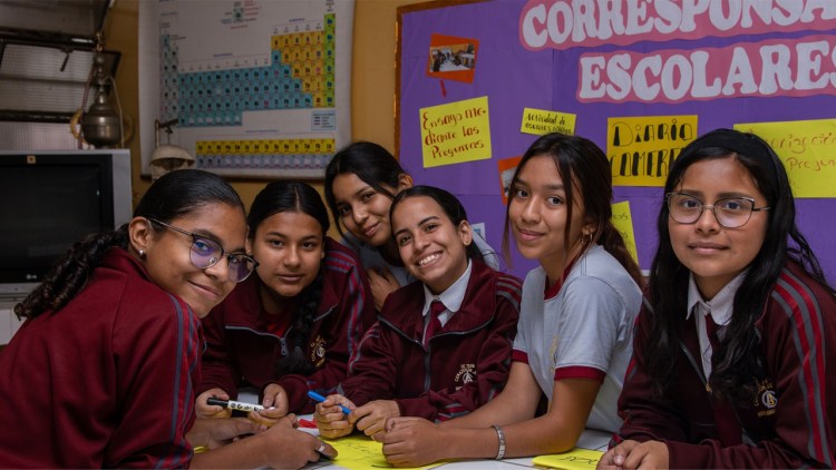 Transforming Educational Communities in Peru