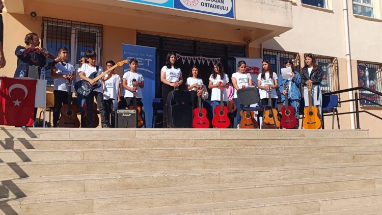 RET’s Music Program Brings Youth Together in Türkiye