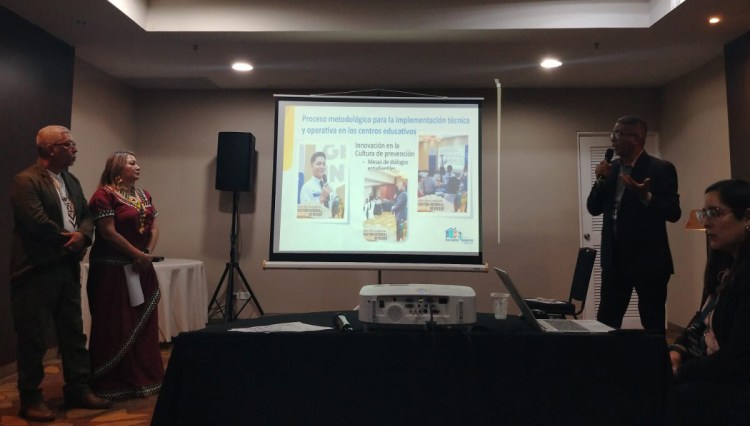 Escuelas seguras para comunidades resilientes: RET participa en foro regional del SICA