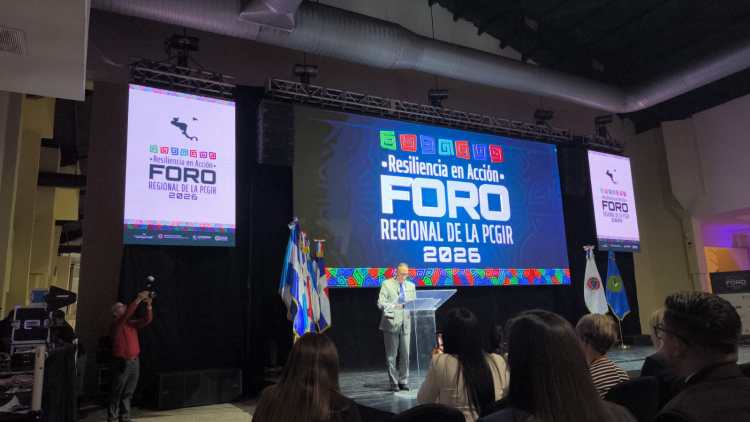 Marcando el camino: RET posiciona su experiencia regional en gestión del riesgo, movilidad humana y educación segura en foro del SICA