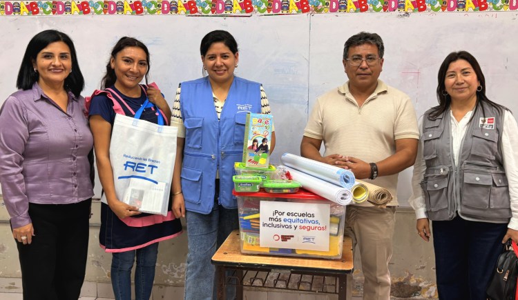 RET en español: Fortalecemos la implementación del piloto de la estrategia CRECER en Perú con la entrega de kits escolares y materiales educativos